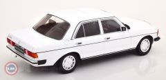 1:18 1975 Mercedes Benz 230E (W123)