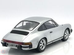 1:18 1977 Porsche 911 Carrera 3.0 Coupe