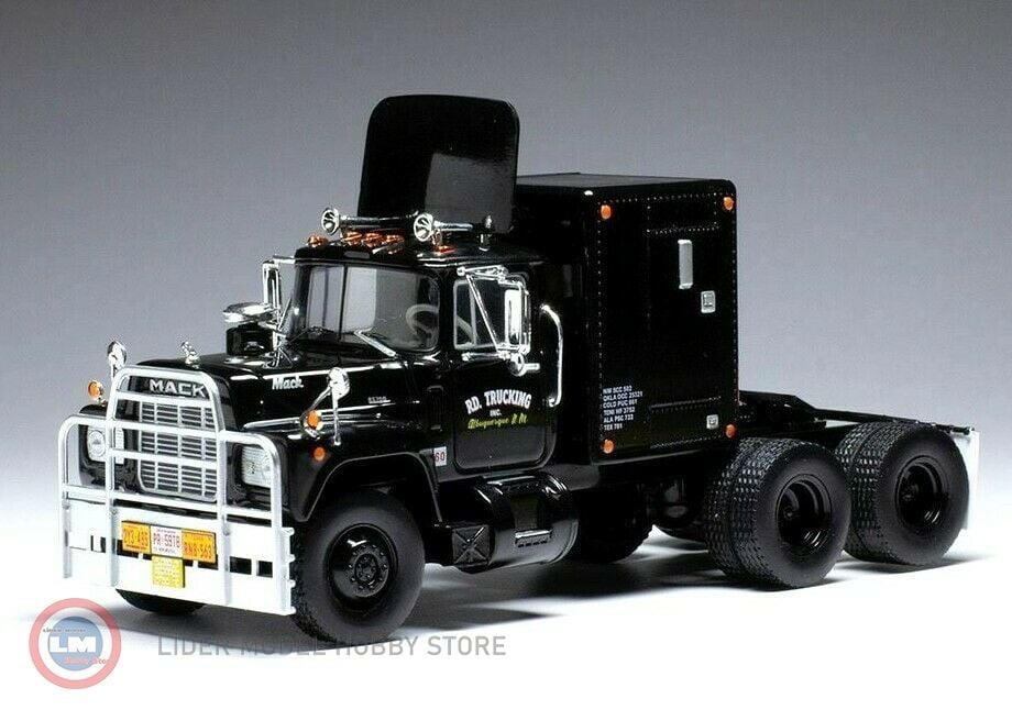 1:43 1966 Mack R-Series with rear cabin