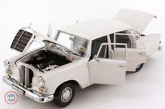 1:18 Norev 1965 Mercedes Benz 200 W110