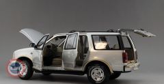 1:18 UT Model Ford Expedition Eddie Bauer