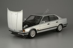 1:18 1988 BMW 535i E34