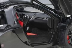 1:18 2013 McLaren P1 76065 (Fire Black)