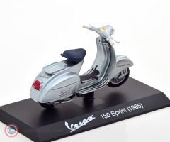 1:18 1965 Vespa 150 Sprint