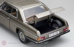 1:18 1967 Mercedes Benz 280C Strich 8 Coupe (C114)