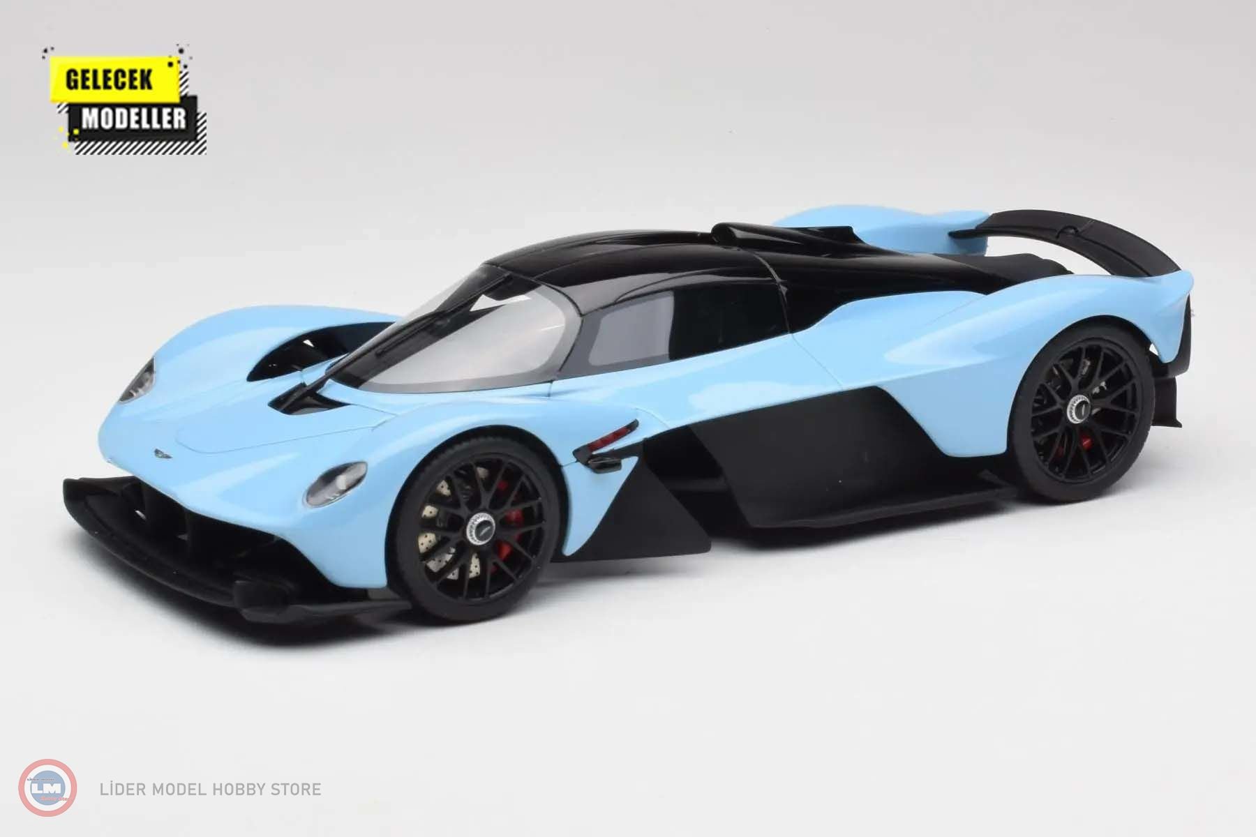 1:18 2023 Aston Martin VALKYRIE BLUE