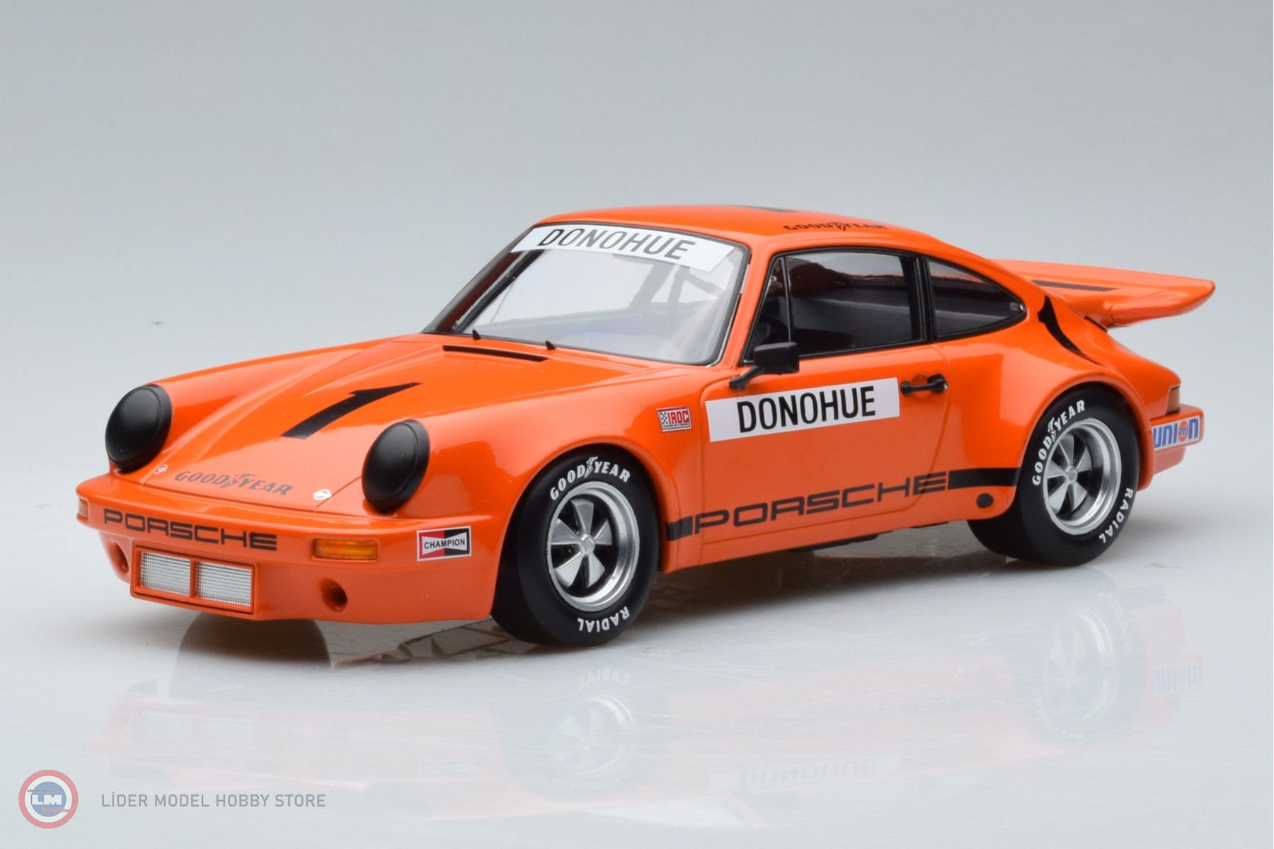 1:18 1974 Porsche 911 Carrera 3.0 RSR #1 Sieger IROC 1974 Mark Donohue