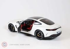 1:18 Mercedes Benz  AMG GT63 V8- opalith white