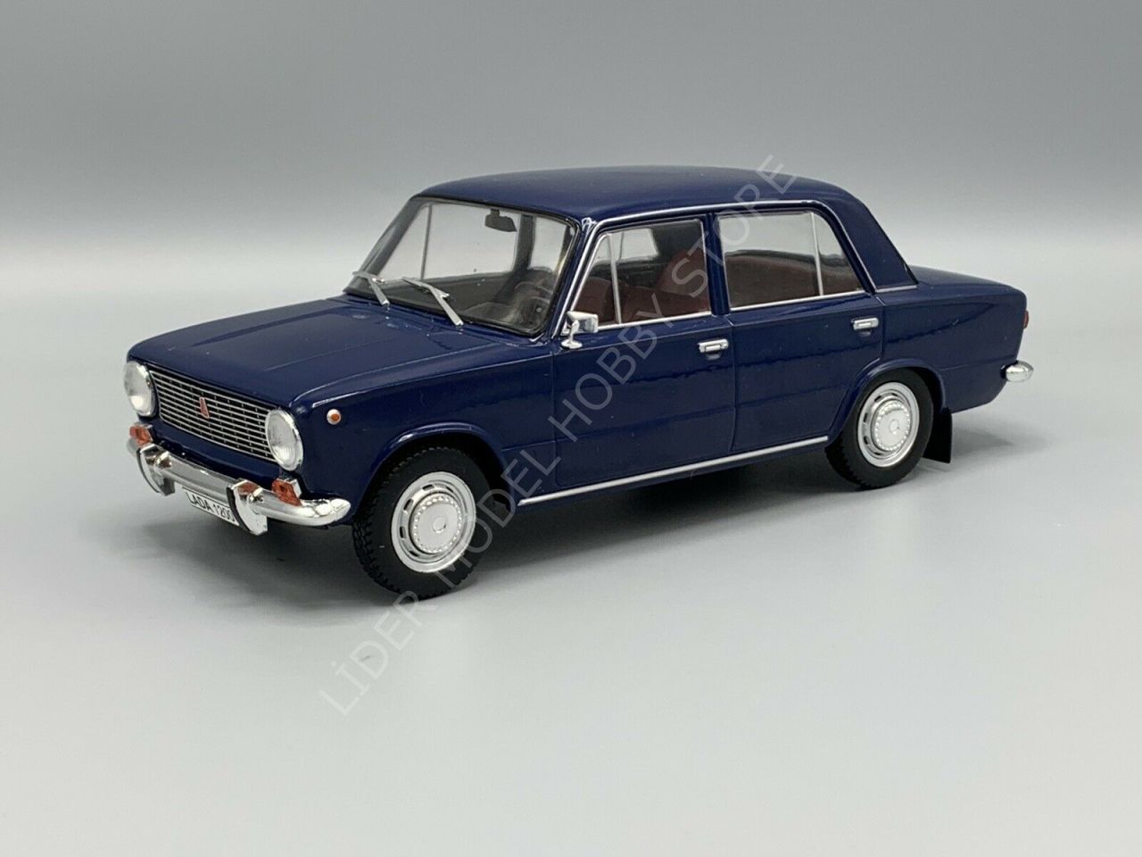 1:24 1970 Lada 1200