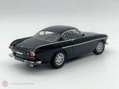 1:18 1967 Volvo 1800 S