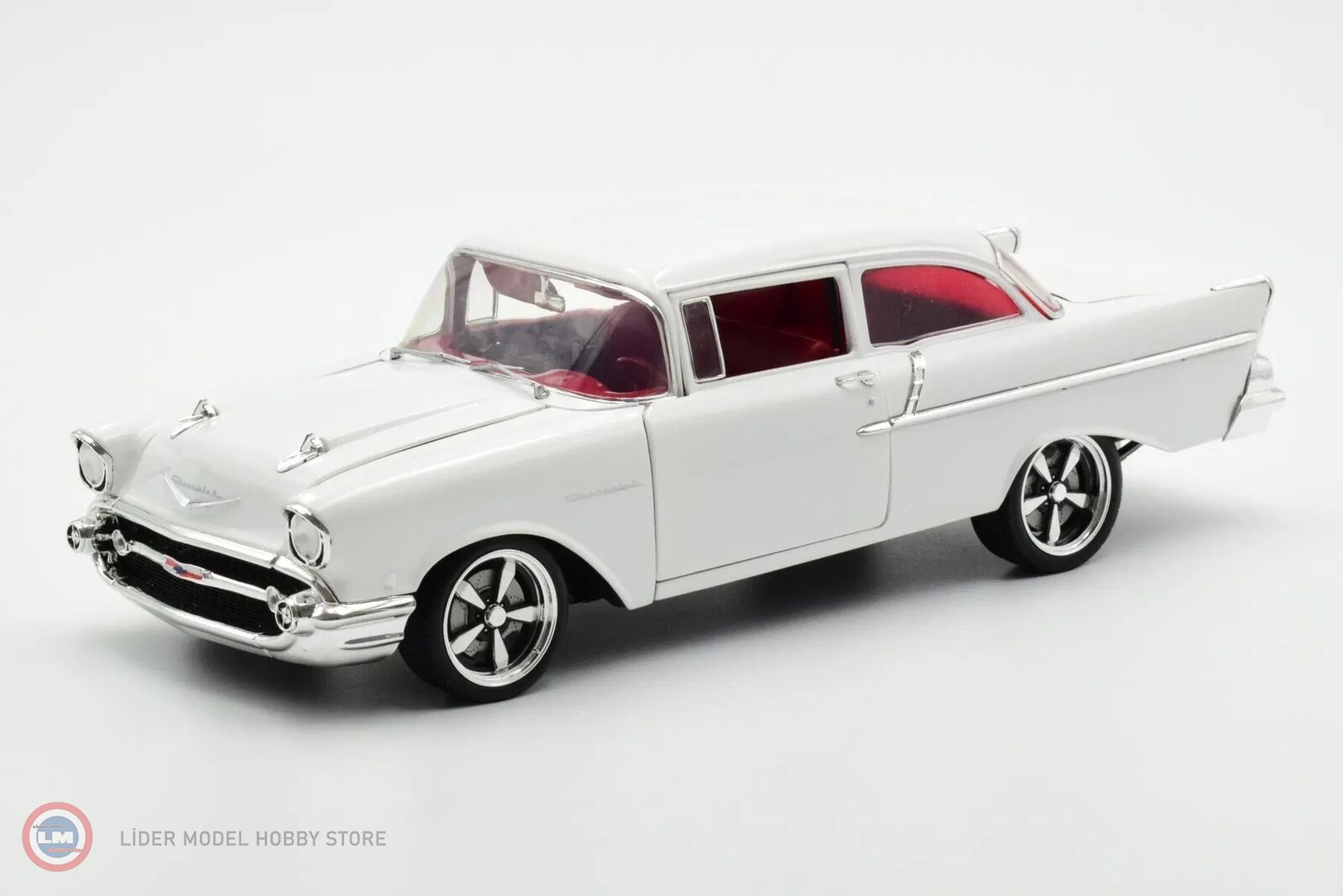 1:18 1957 Chevrolet Belair 150 Restomod