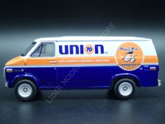 1:64 1987 GMC Vandura 2500 Union 76 Minute Man