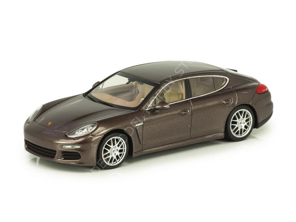 1:43 2013 Porsche Panamera S