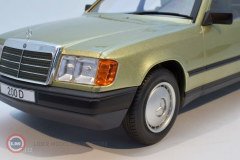 1:18 1984 Mercedes Benz 200 D W124