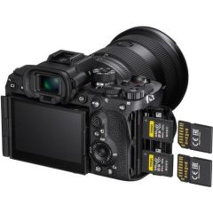 Sony a7R V Body Full Frame Aynasız Fotoğraf Makinesi