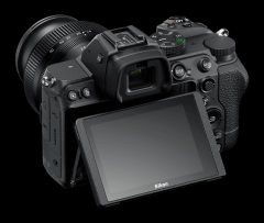 Nikon Z5 Aynasız Fotoğraf Makinesi Body