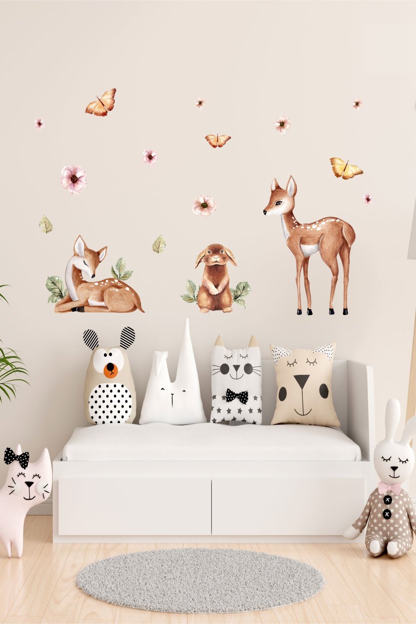 Suluboya Geyikler, Tavşan ve Objeler Çocuk Odası Duvar Sticker