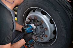 BOSCH GDS 18 V-1000 Şarjlı Somun Sıkma 18 Volt 1/2 Soket (Akü Ve Şarj Aleti Hariç)