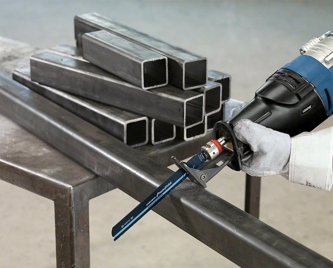 BOSCH S 1127 BEF Kalın Metal Kesimi İçin Ağır Hizmet Tilki Kuyruğu Testere Ucu 225 mm