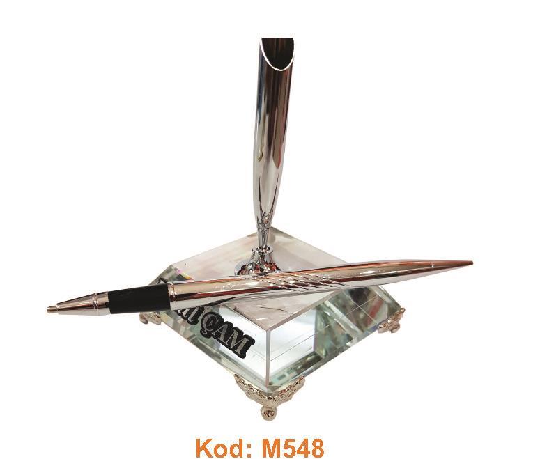 M548 Kristal Masa İsimliği