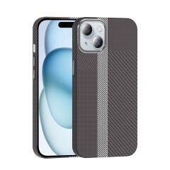 iPhone 15 Kılıf Kablosuz Şarj Özellikli Karbon Fiber Görünümlü Gros Kapak