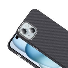 iPhone 15 Kılıf Kablosuz Şarj Özellikli Karbon Fiber Görünümlü Gros Kapak