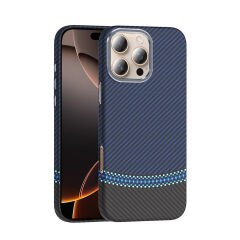 iPhone 16 Pro Max Kılıf Kablosuz Şarj Özellikli Karbon Fiber Görünümlü Gros Kapak