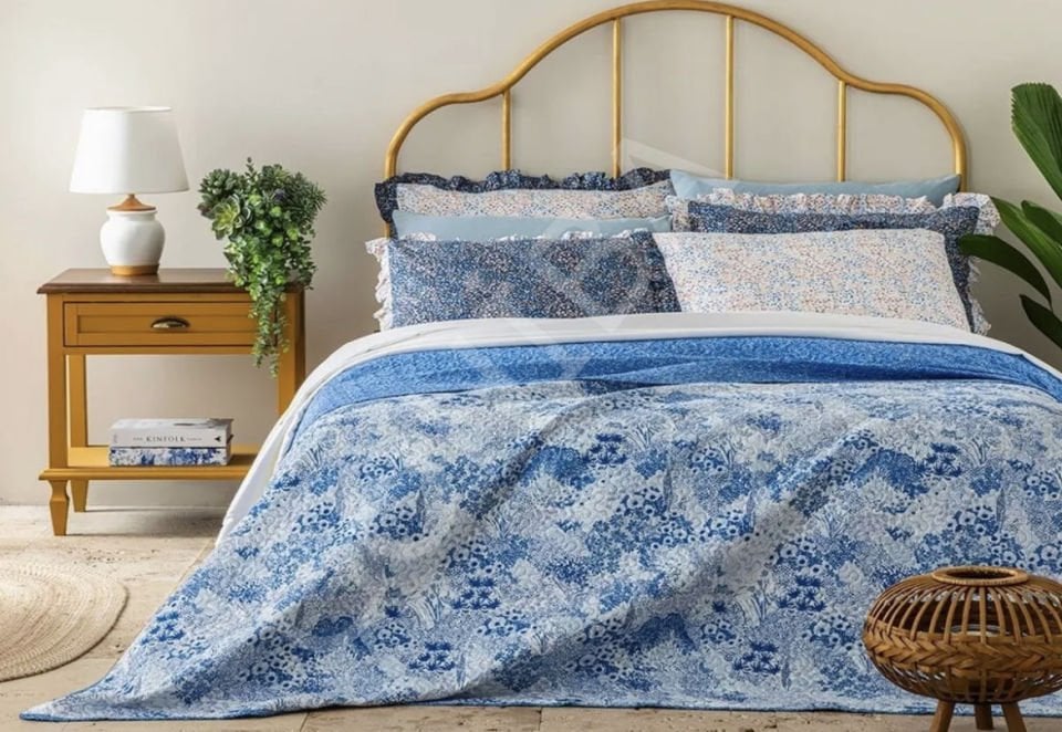 English Home Yatak Örtüsü