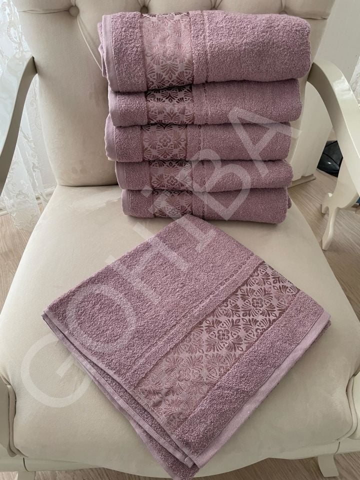 Mürdüm Desenli Şerit Detaylı Kaliteli Banyo Havlusu