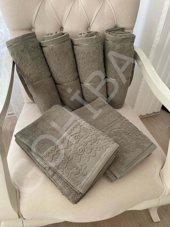 Premium Kabartma Çiçek Detaylı Banyo Havlusu