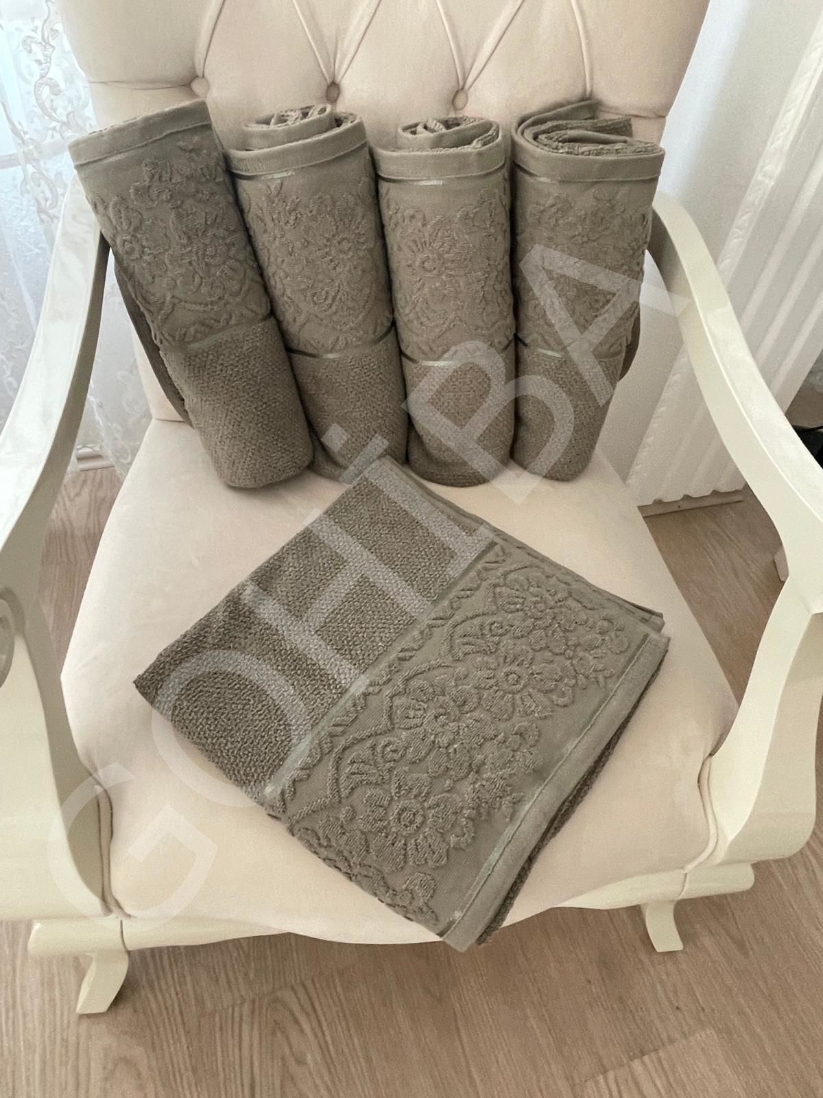 Premium Kabartma Çiçek Detaylı Banyo Havlusu