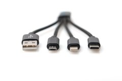 DIGITUS 3'ü 1 Arada Şarj Kablosu USB A - Lightning + Micro USB + USB-C