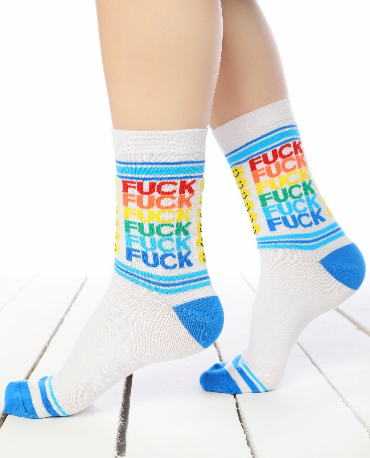 Renkli Yazılı ve Emoji Desenli Soket Çorap