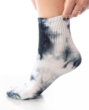 Batik Desen Kadın Soket Çorap Siyah Renk