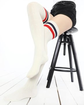 Beyaz Saç Örgü Dizüstü Çizgi Detaylı Çorap
