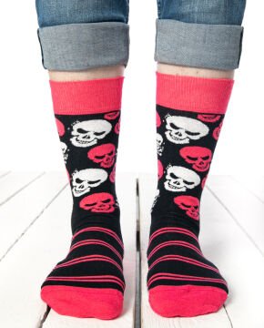 Renkli Kuru Kafa Desenli Soket Çorap