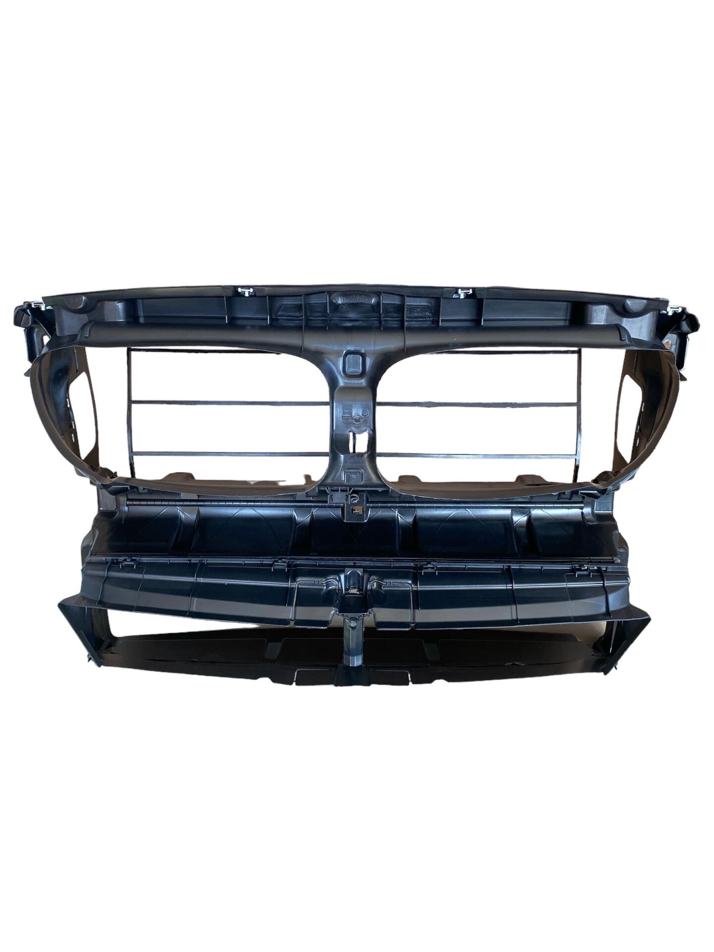 PANEL HAVA KANALI ÖN FAN MASKESİ MOTORSUZ / BMW F10 / 51747200781-9104972