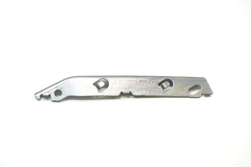 TAMPON BRAKETİ ÖN ALT SOL DEMİR BMW E90 51117134097