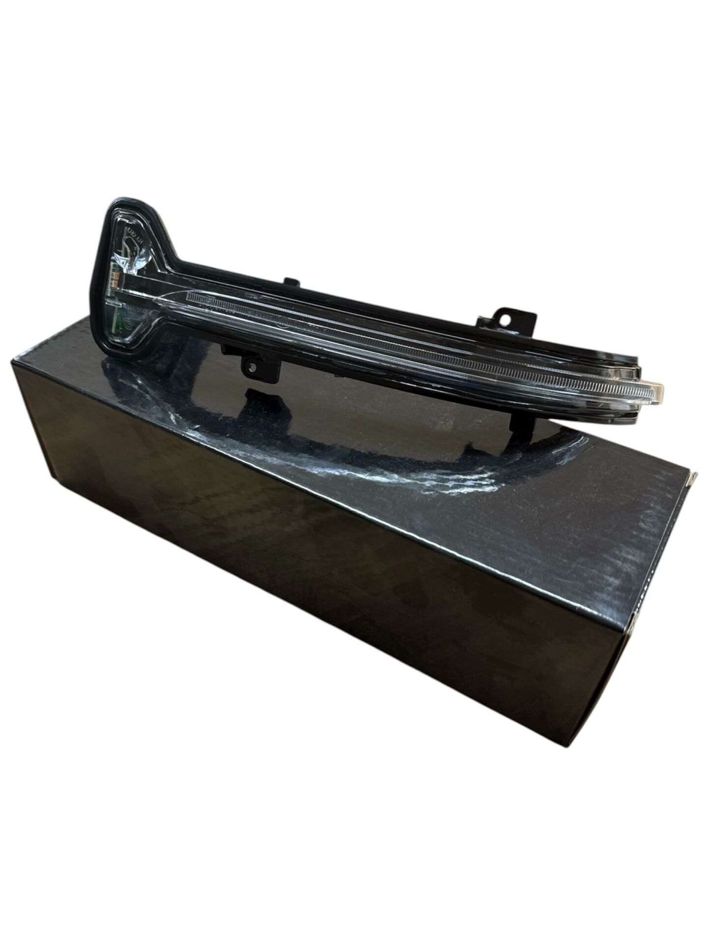 AYNA SİNYALİ SAĞ BEYAZ / BMW G20 LCI 2019- / 63137498160