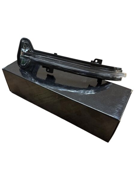 AYNA SİNYALİ SAĞ BEYAZ / BMW G20 LCI 2019- / 63137498160