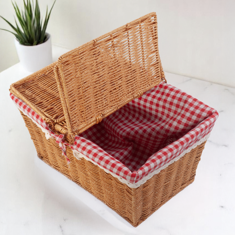 Rattan Dikdörtgen Piknik Sepeti – Kapaklı, Kulplu, Ekoseli Kumaşlı, Şık Taşıma Sepeti