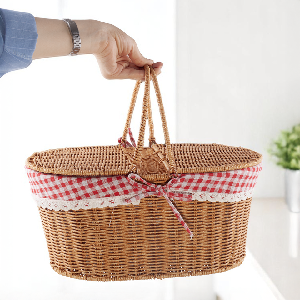 Rattan Oval Piknik Sepeti – Kapaklı, Kulplu, Ekoseli Kumaşlı, Şık Taşıma Sepeti