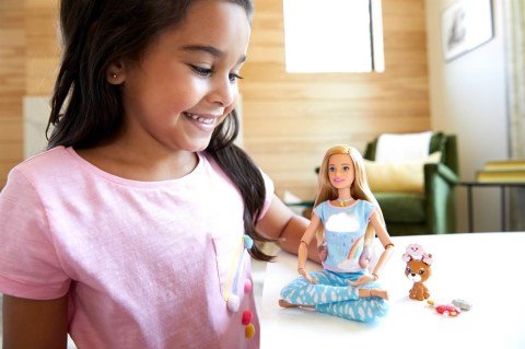 Mattel Barbie Nefes Egzersizi Bebeği GNK01