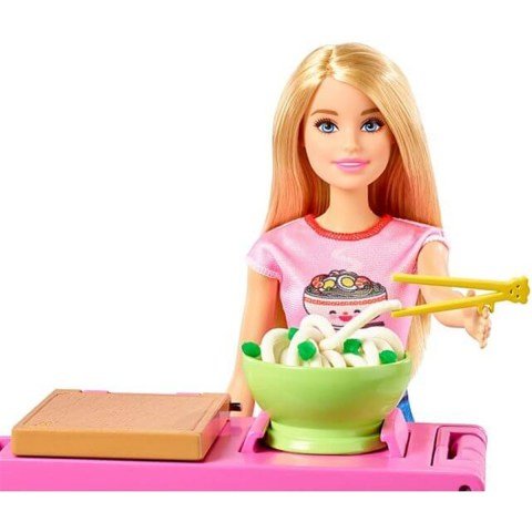 Mattel Barbie Noodle Yapıyor Oyun Seti GHK43