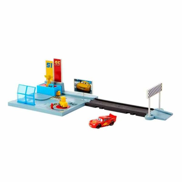 Mattel Cars Disney Cruz Yarış Merkezi Set HGV69