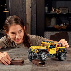 LEGO Technic Jeep Wrangler Rubicon 42122