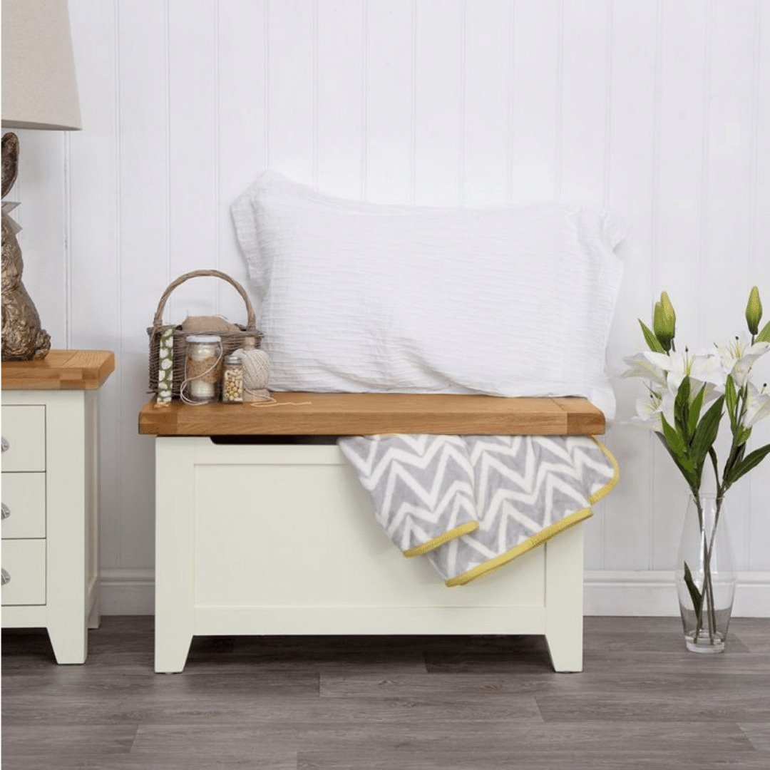 Roys Ahşap 90 Cm Fildişi Üstü Ceviz Sandık