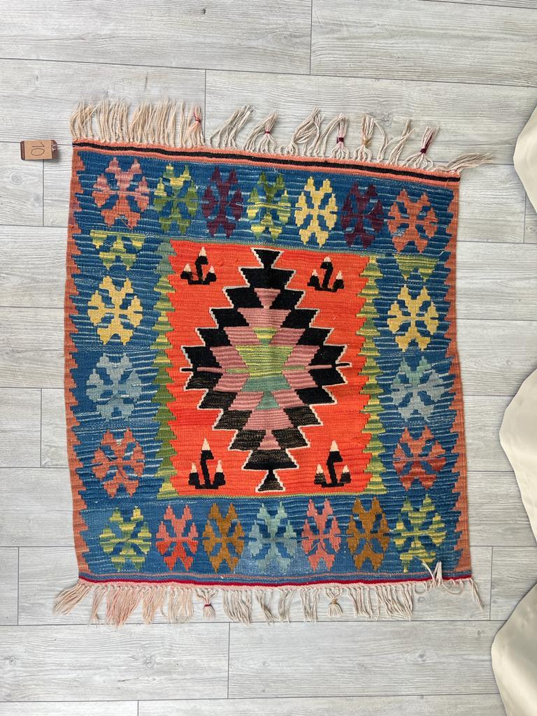 El Dokumasi Halı Kilim Yolluk Paspas Ölçü 109X100 Cm