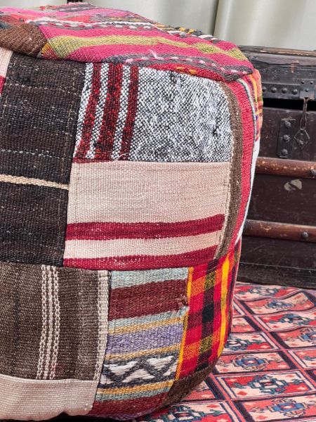 Nostaljik Kilim Puf Ölçü Çap 45 Cm Yükseklik 42 Cm