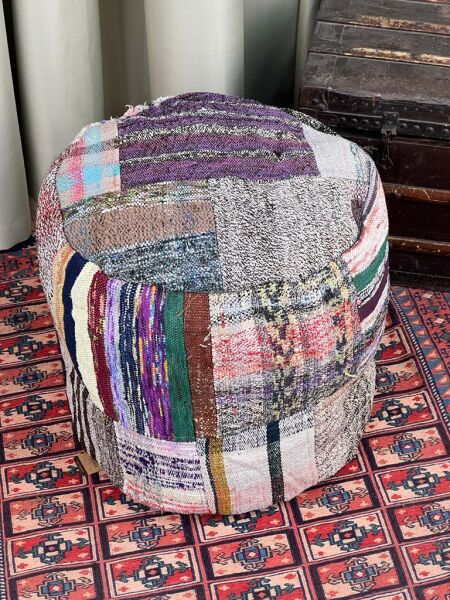 Nostaljik Kilim Puf Ölçü Çap 45 Cm Yükseklik 42 Cm